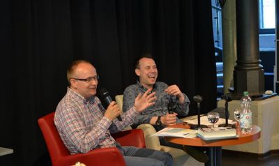 Sebastian Fitzek Sebastian Fitzek und Olaf Kutzmutz während des Seminars
