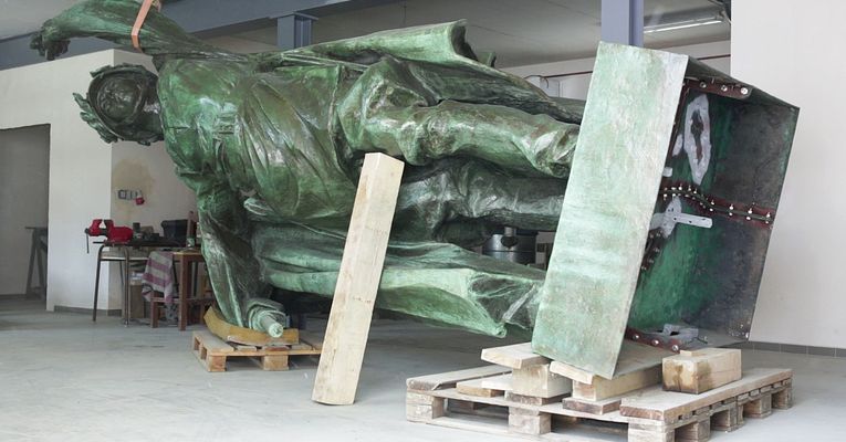 Foto:© Luise Schröder, Die historische Front, 2013.